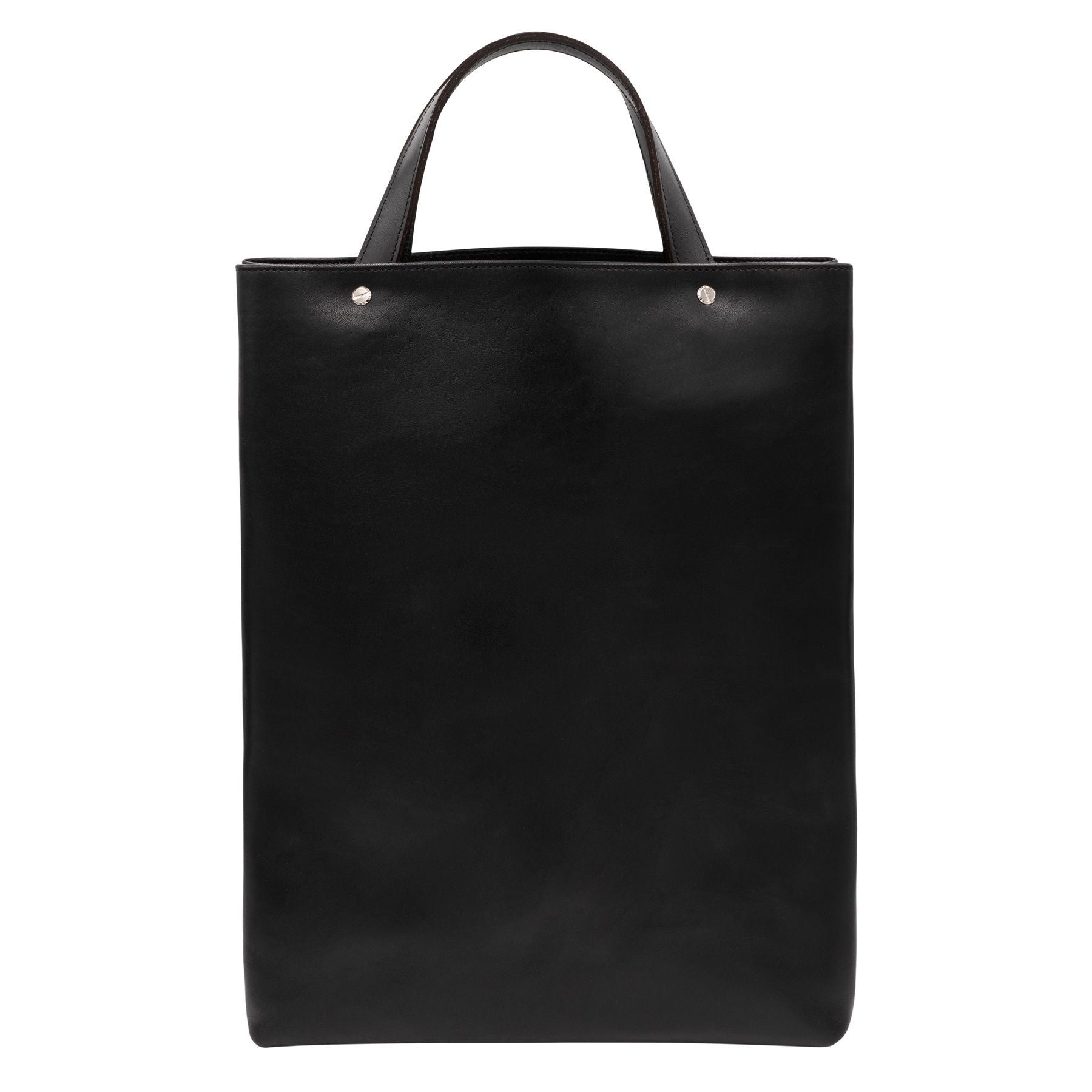 Schwarze Tasche aus pflanzlich gegerbtem Leder