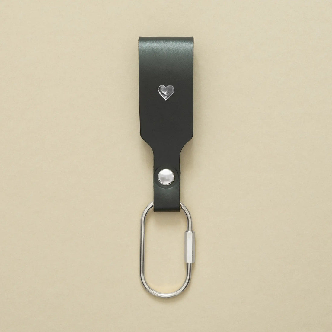 Black key ring with carabiner – made of premium leather