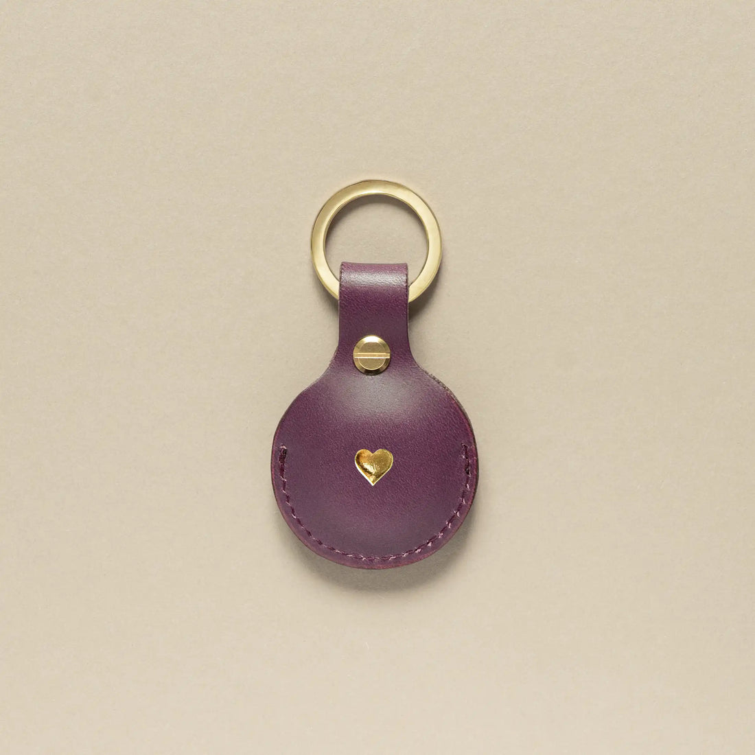 AirTag Schlüsselanhänger Pflaume mit Ring Gold – aus Premium Leder