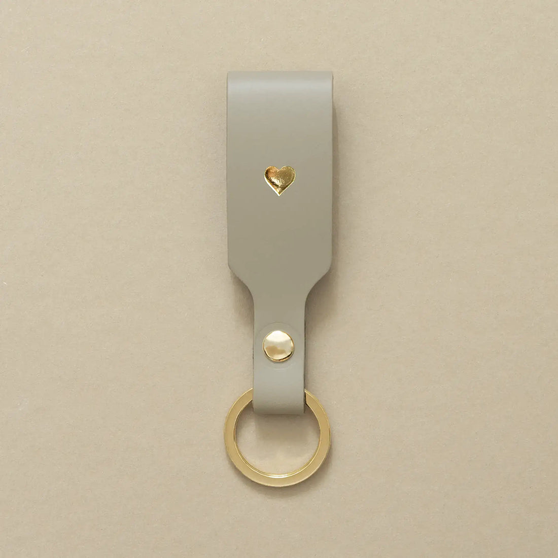 Schlüsselanhänger Moosgrau mit Ring Gold – aus Premium Leder