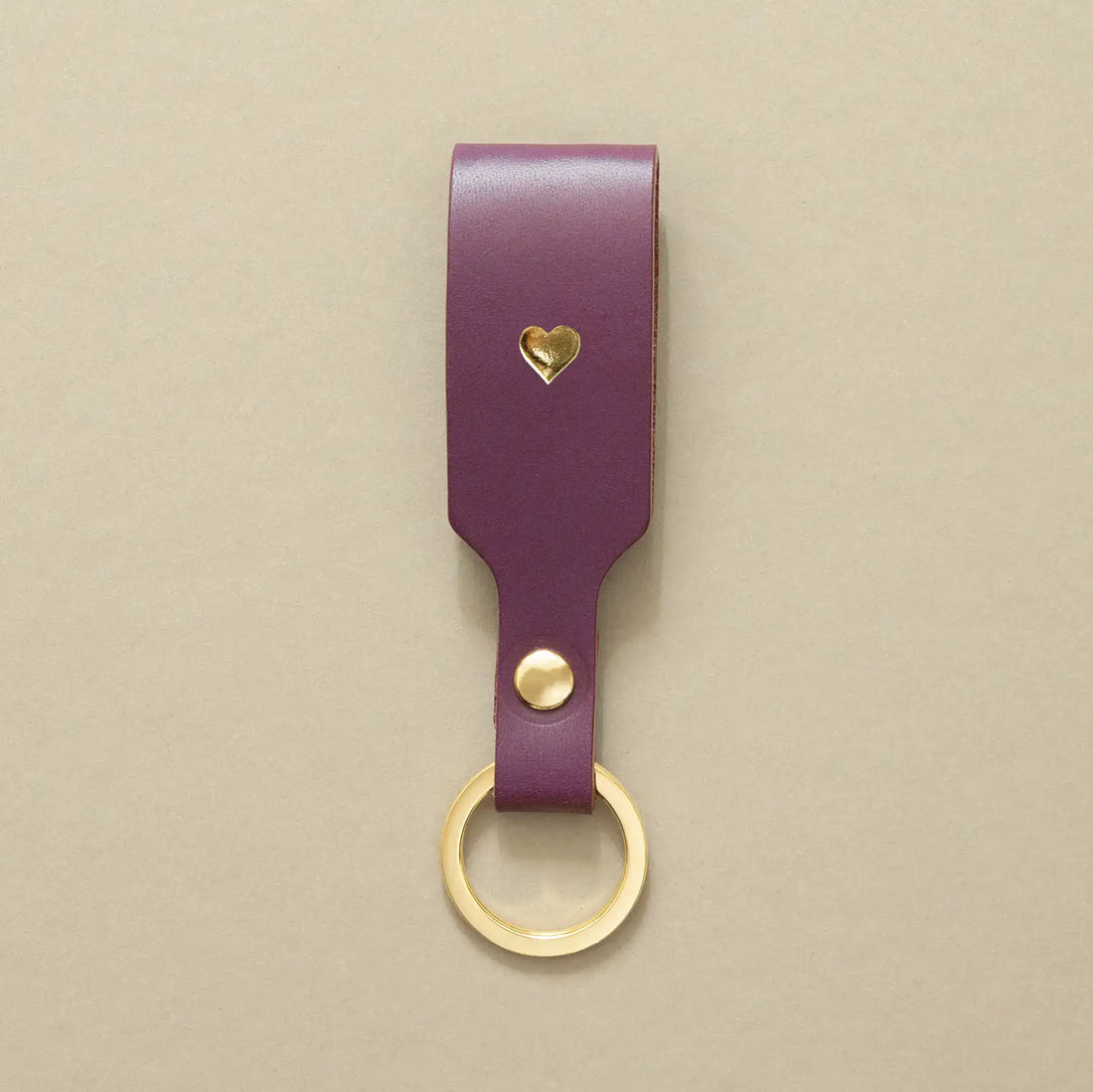 Schlüsselanhänger Pflaume mit Ring Gold – aus Premium Leder