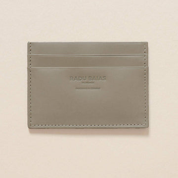 Cardholder aus Leder in Moosgrau mit Logoprägung (farblos)