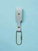Graublauer Schlüsselanhänger mit Messing-Karabiner aus Premium Leder mit goldener Prägung